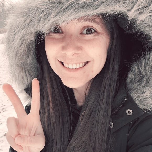 Meet your Posher, Emily - Picture 1 of 1